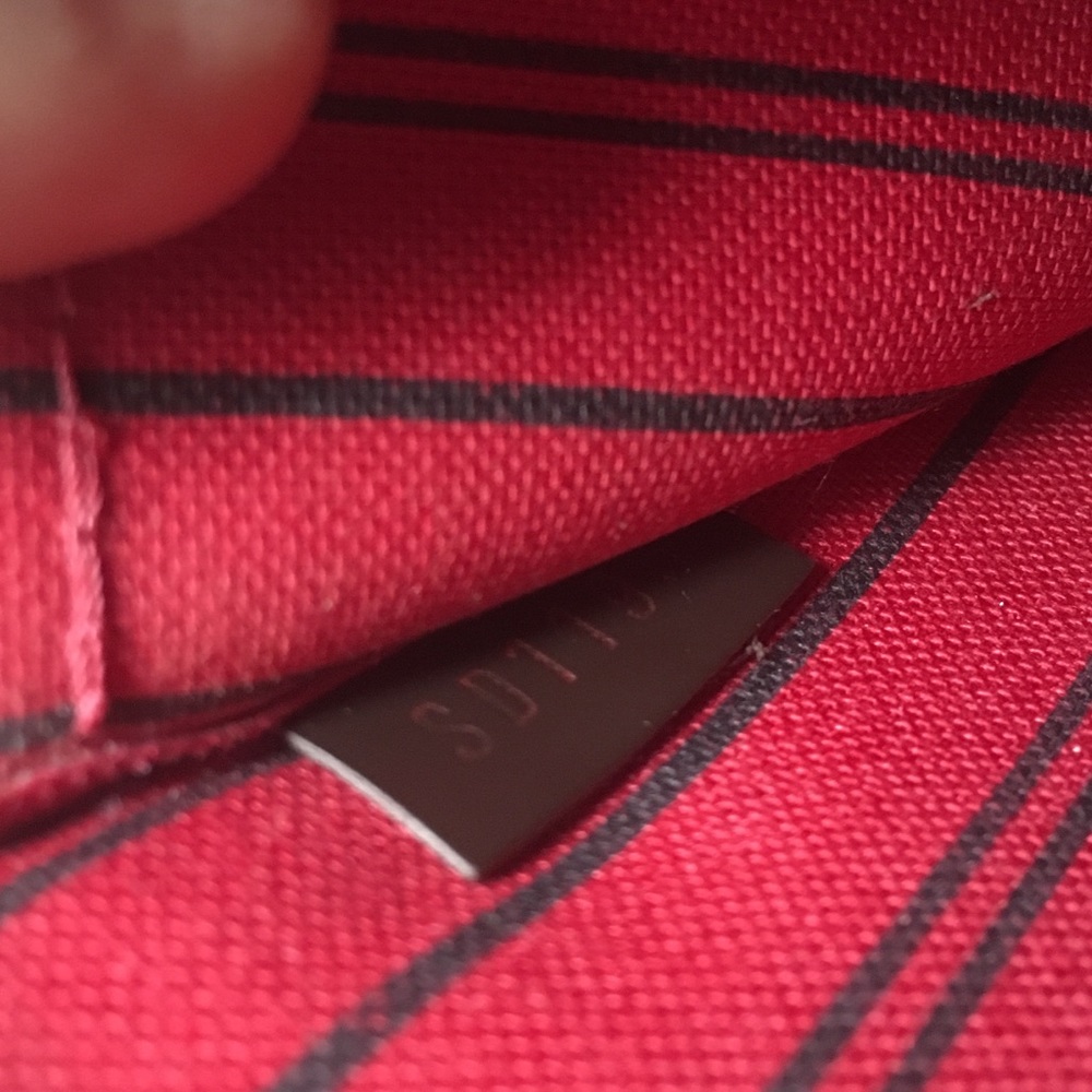 LV Neverfull pouch - Picture 5 of 8